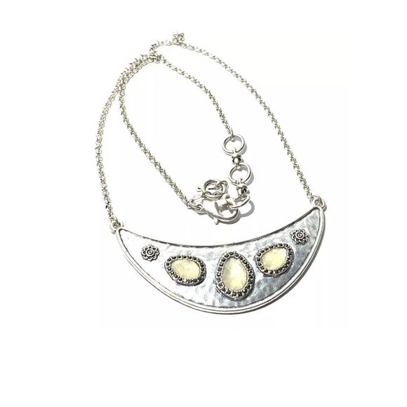LUCKY BRAND Tribal CRESCENT BAR NECKLACE Faceted YELLOW Stones HAMMERED Silver - Picture 1 of 7
